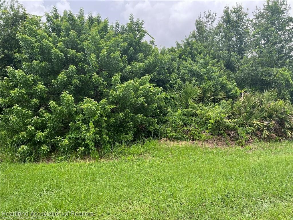 Property Photo: 5019 Lafayette Avenue FL 33875