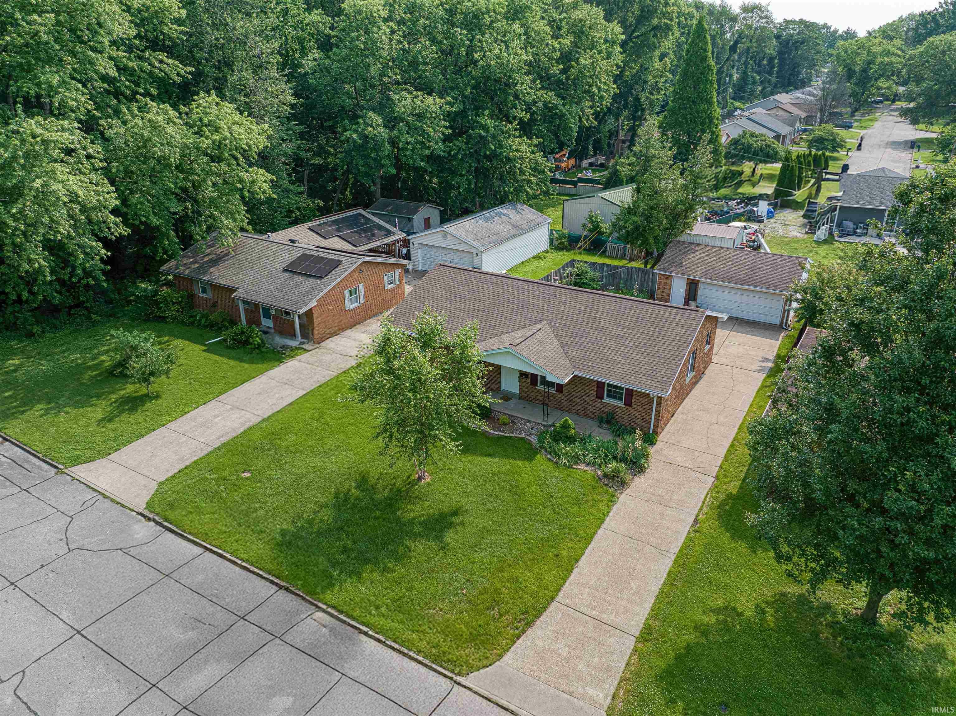 Property Photo: 1714 S Kenmore Drive IN 47715
