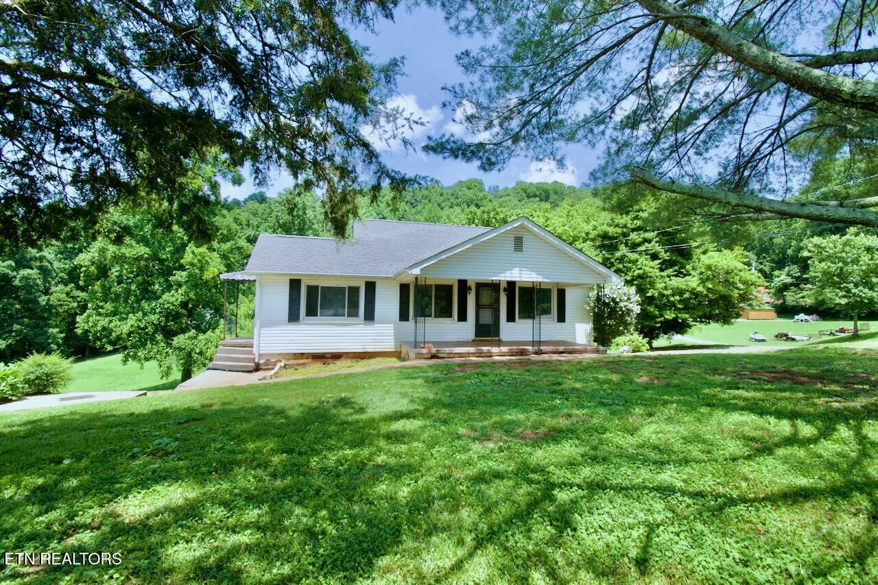 Property Photo: 325 Self Hollow Rd TN 37853