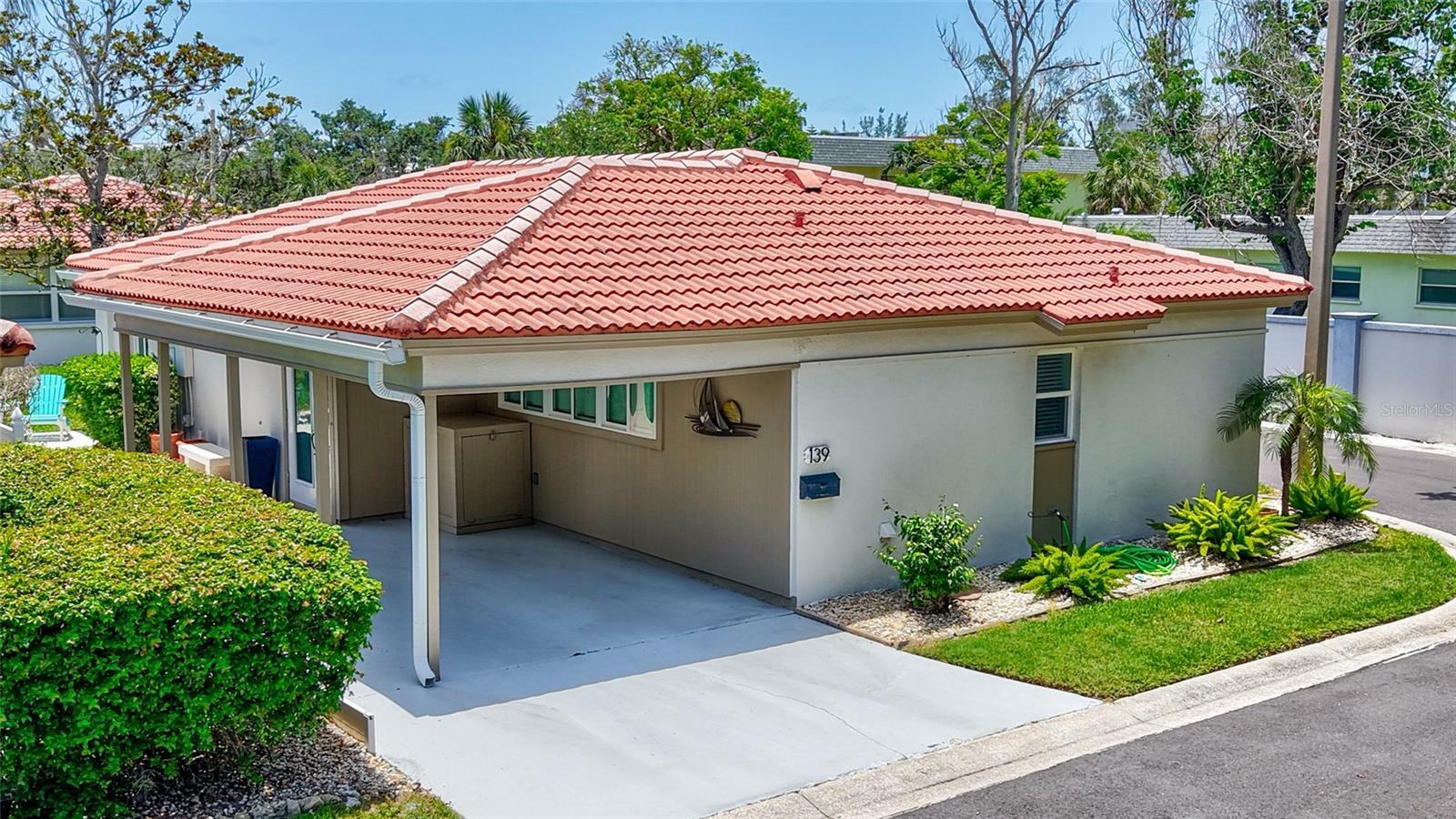 Property Photo: 139 Vista Hermosa Circle FL 34242