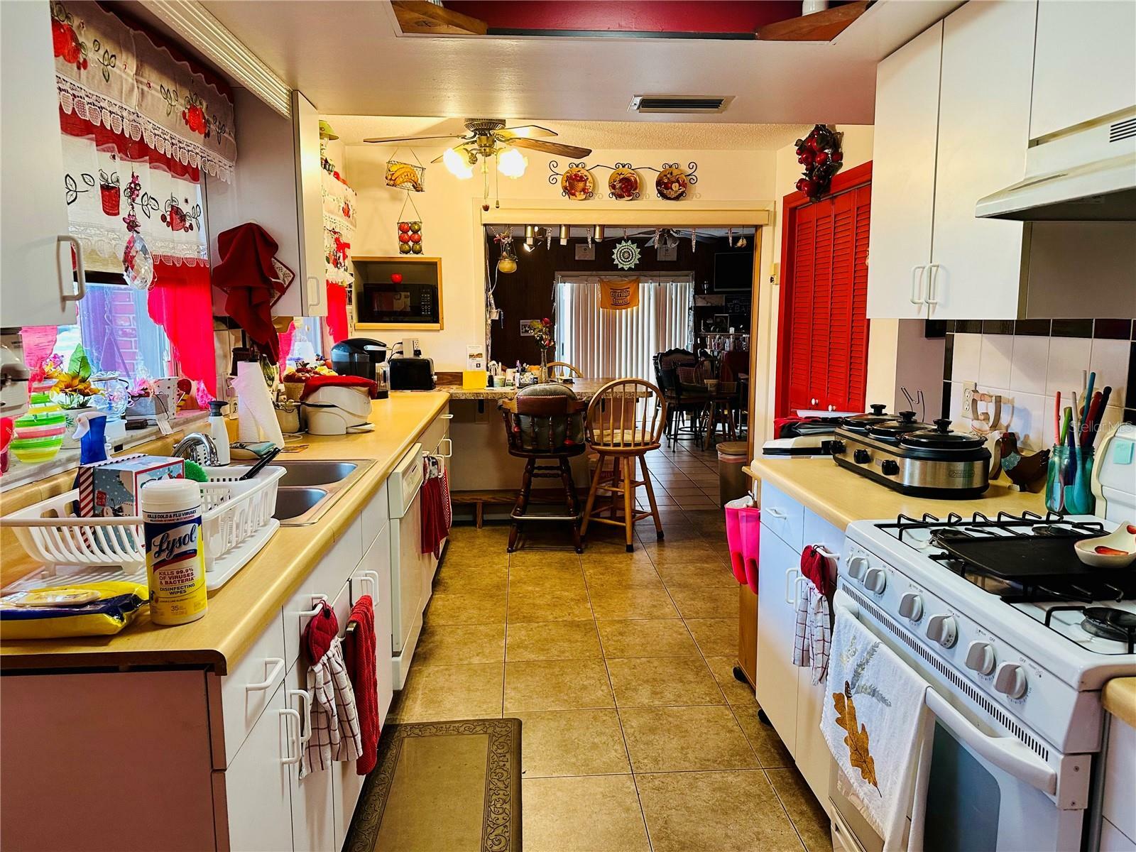 Property Photo: 46 Carriage Hill Circle FL 32707