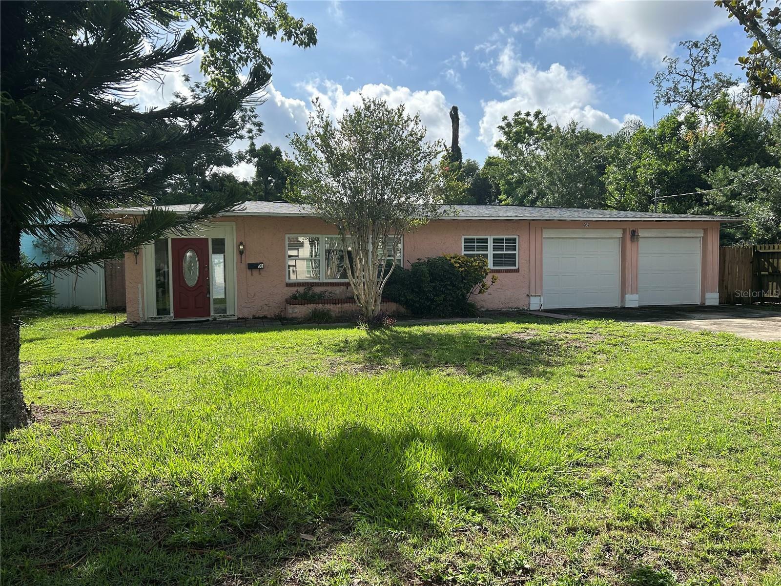 907 N Hyer Avenue  Orlando FL 32803 photo