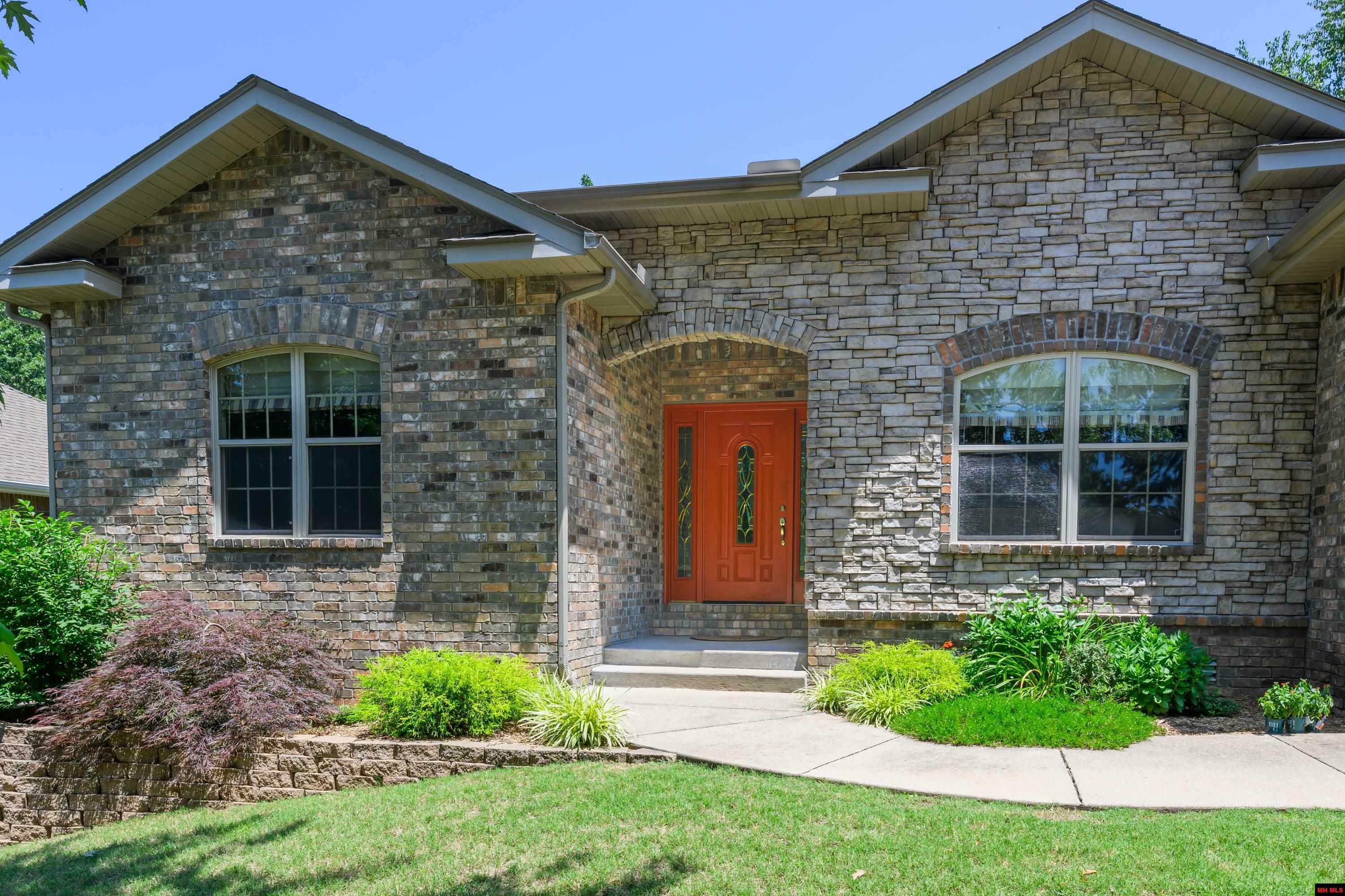 Property Photo: 1343 Hampshire Circle AR 72653