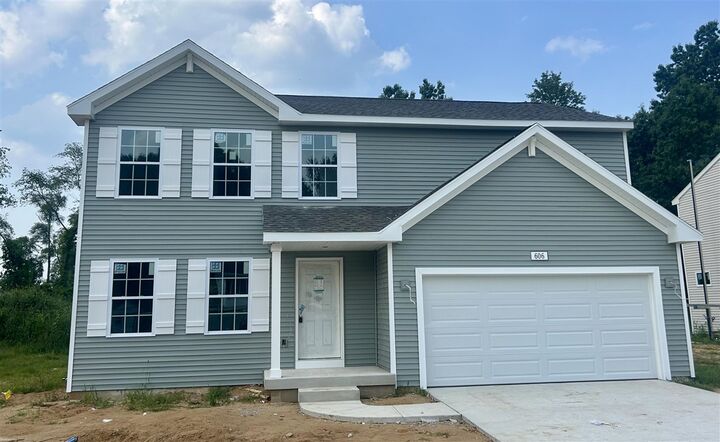 Property Photo:  606 Arizona Boulevard  MI 49093 