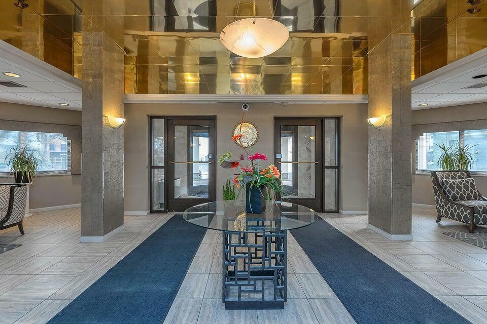Property Photo: 1633 N Prospect Ave 18F WI 53202