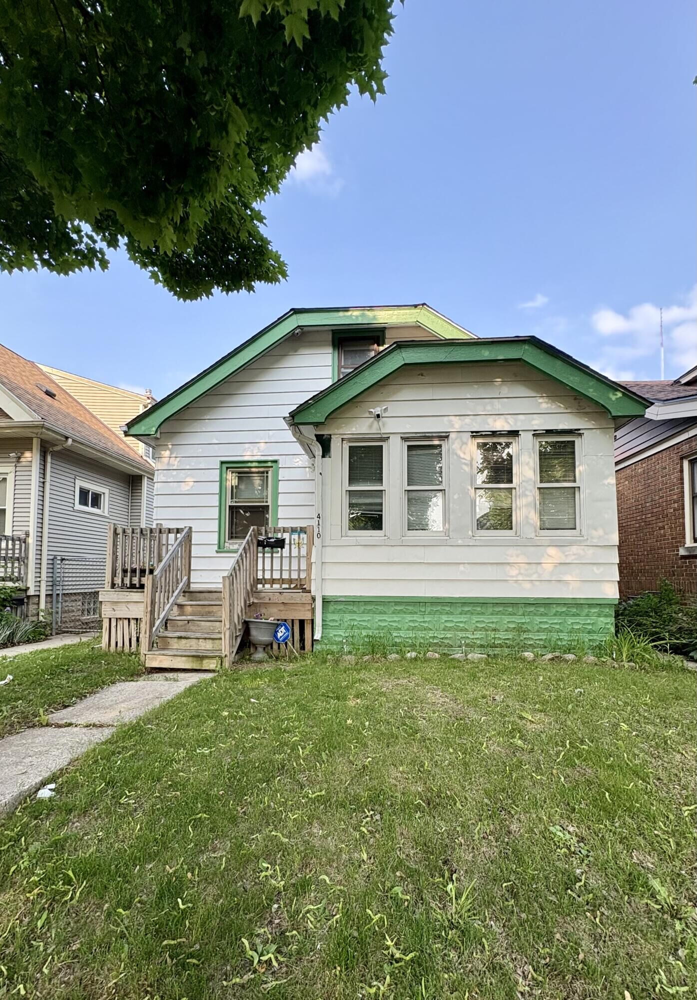 Property Photo:  4110 N 7th St  WI 53209 