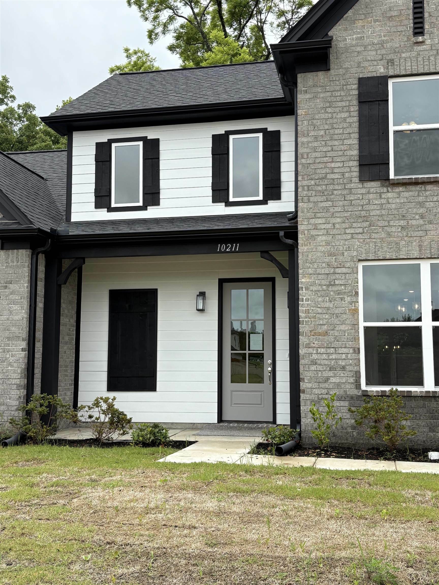 Property Photo: 10211 March Meadows Way MS 38654