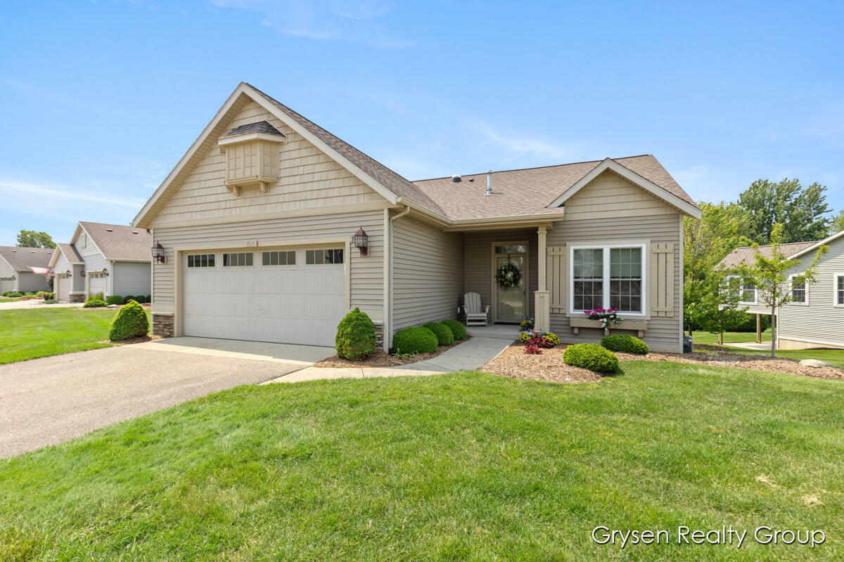 Property Photo: 971 Aberdeen Way MI 49426