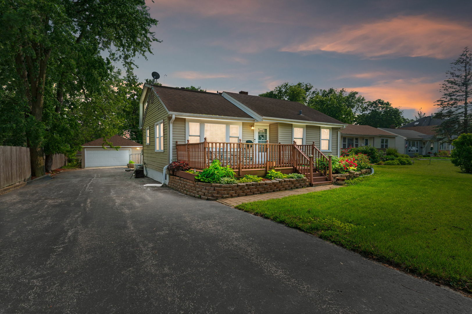 Property Photo: 219 W Crystal Avenue IL 60148