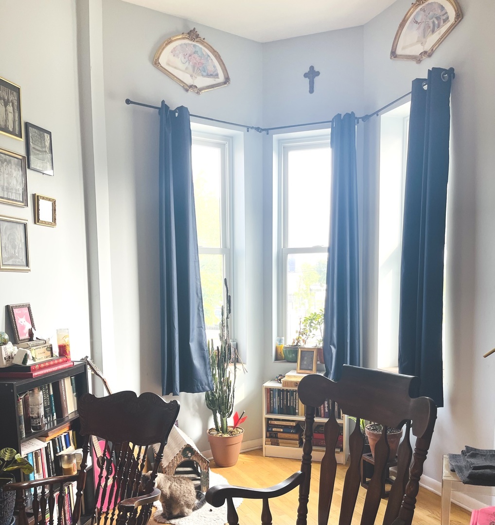 Property Photo: 2058 W Washington Boulevard IL 60612