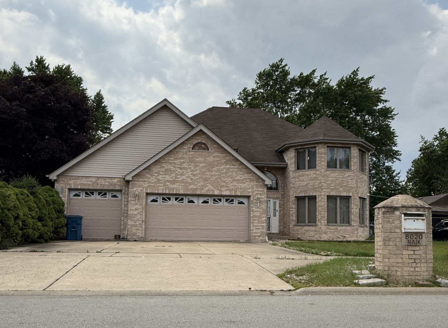 Property Photo: 8020 Latrobe Avenue IL 60459