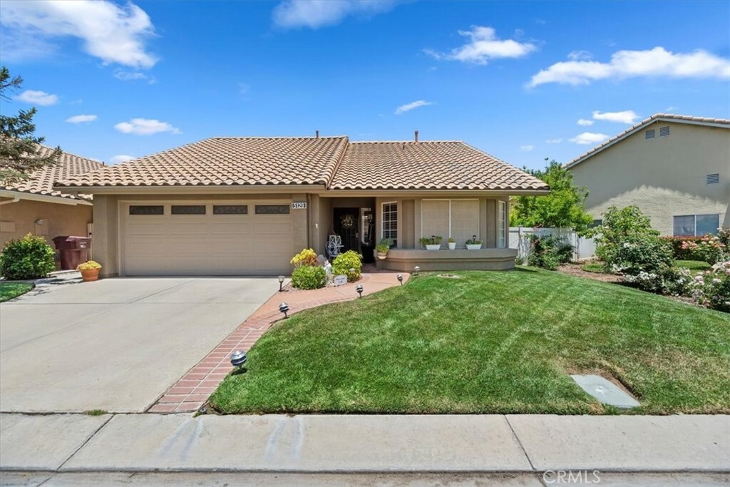 Property Photo: 5129 W Pinehurst Drive CA 92220