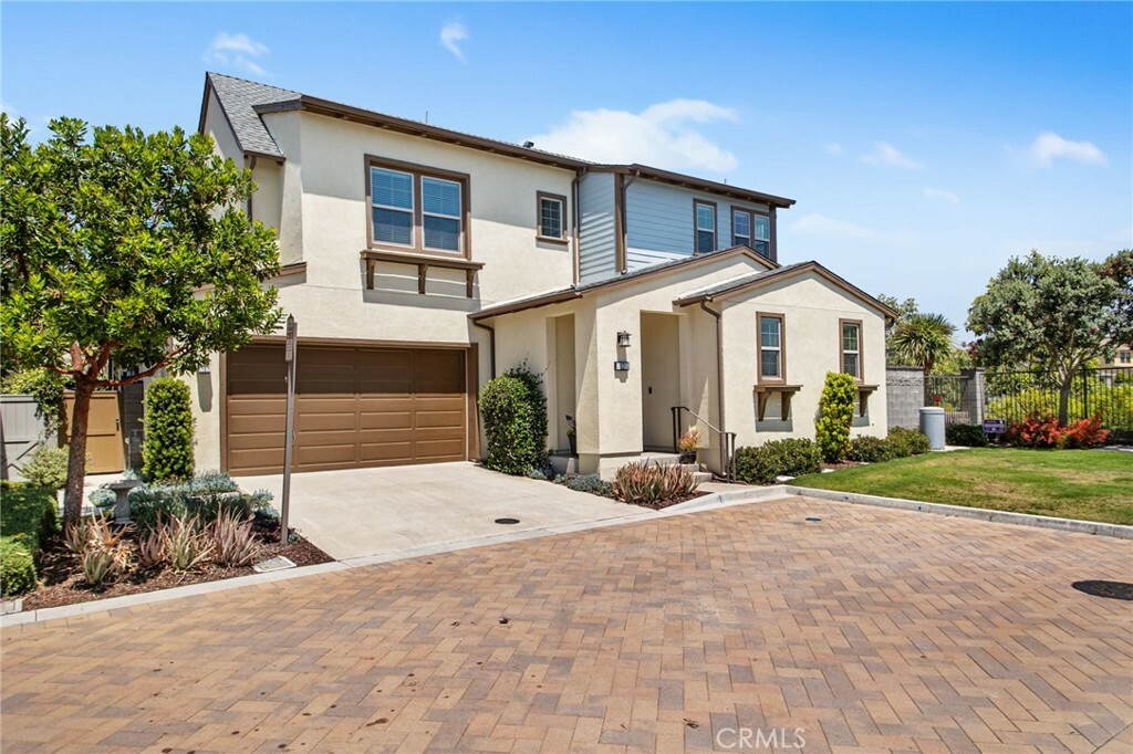 Property Photo: 12 Ocaso Street CA 92694