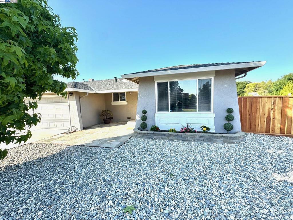 Property Photo:  34288 Torrington Pl  CA 94555 