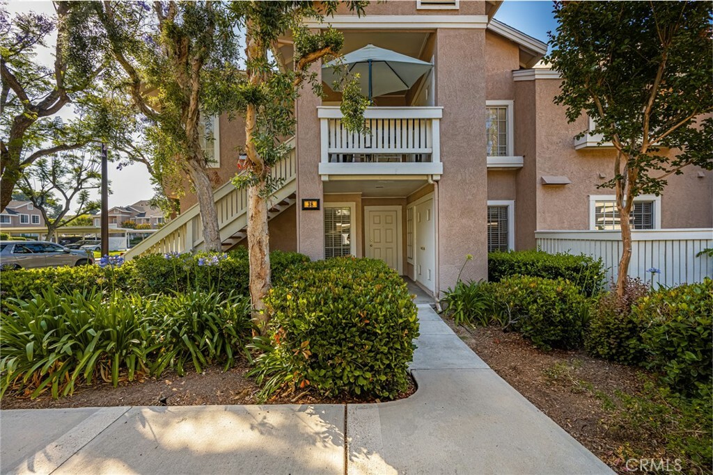 Property Photo: 38 Woodleaf CA 92614