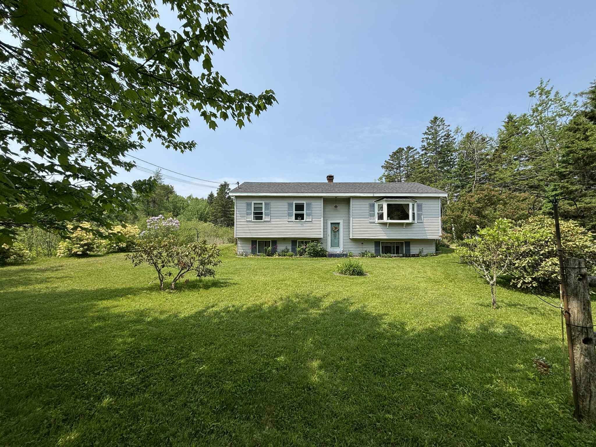 Property Photo: 173 Kennebec Road ME 04654