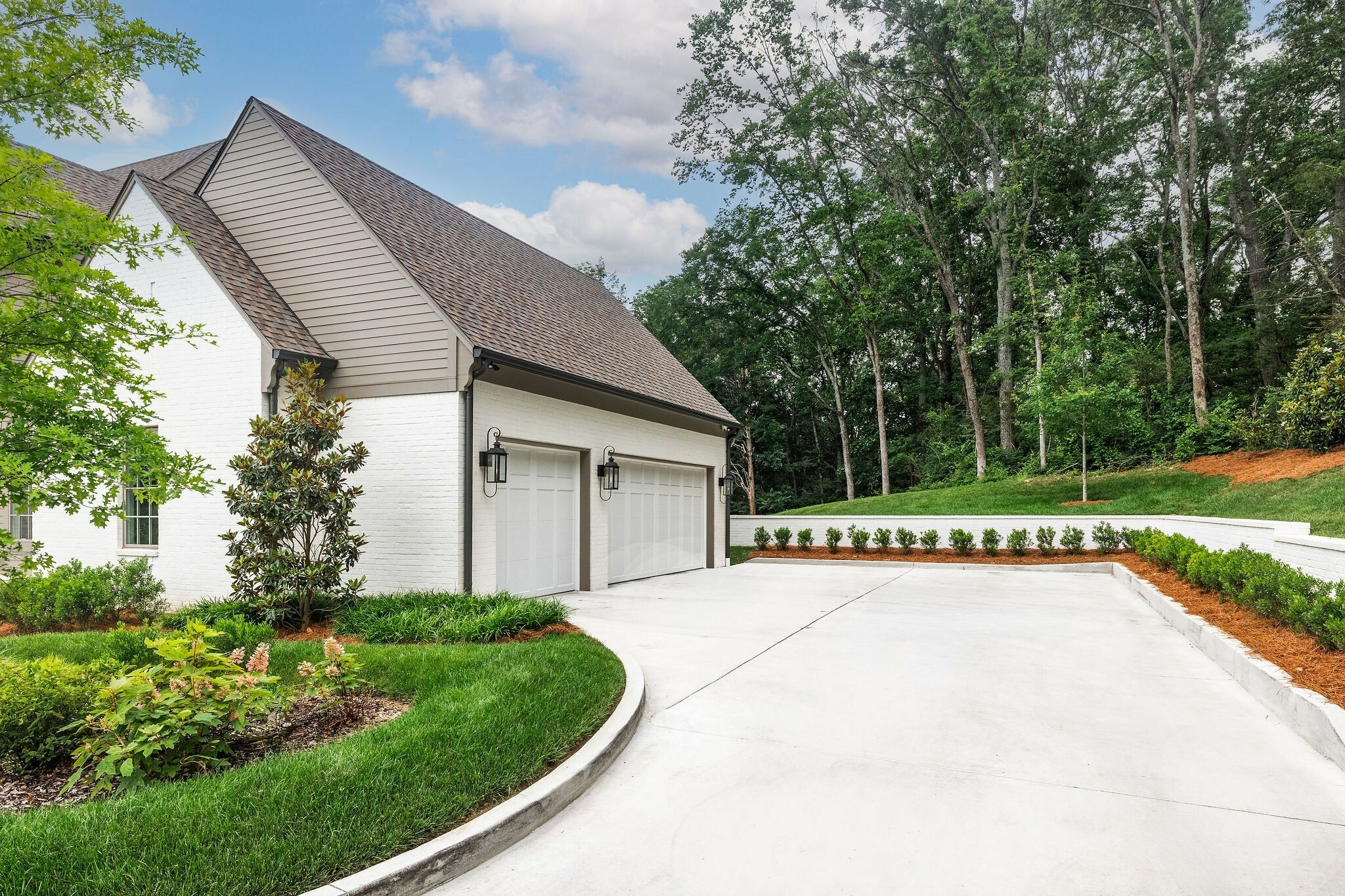 Property Photo: 5929 E Ashland Dr TN 37215