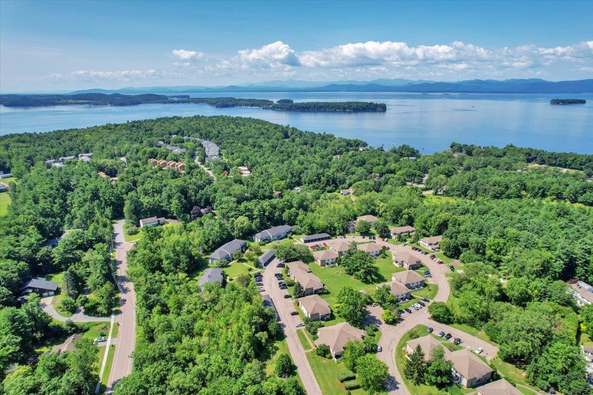 Property Photo: 124 Ledgewood Circle VT 05401