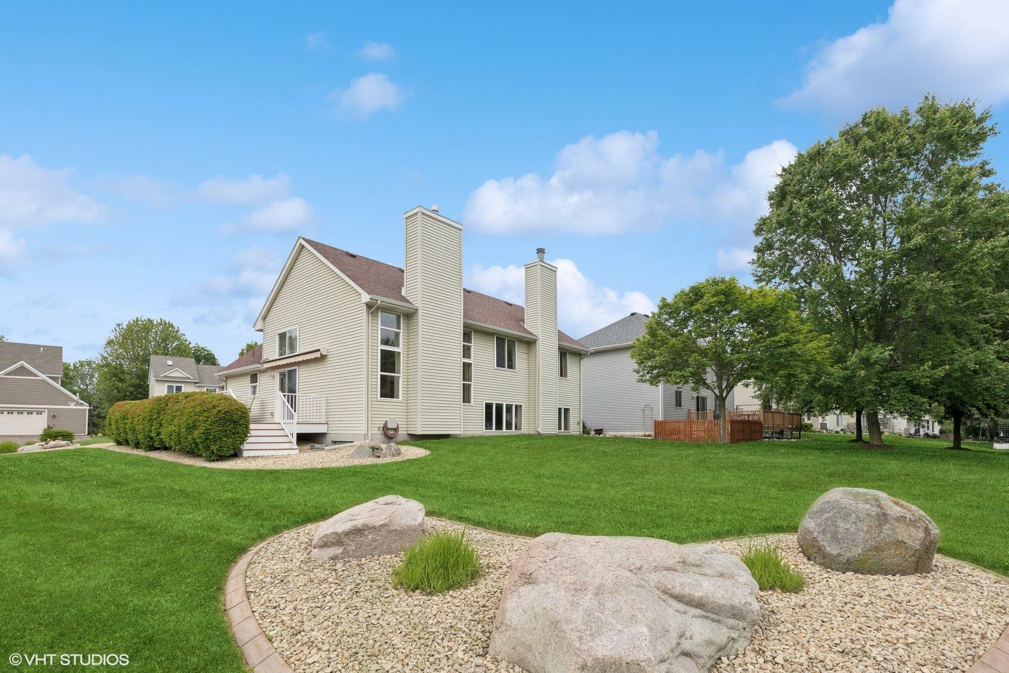 Property Photo: 8496 Brewster Avenue MN 55076