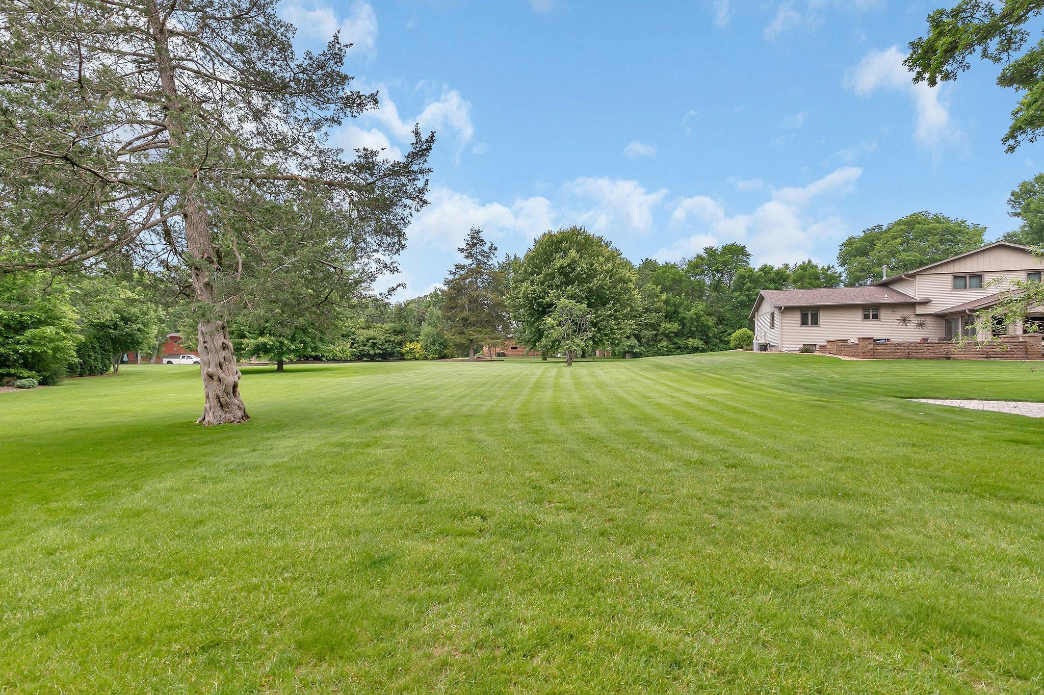 Property Photo: 512 Greenview Court MN 56377