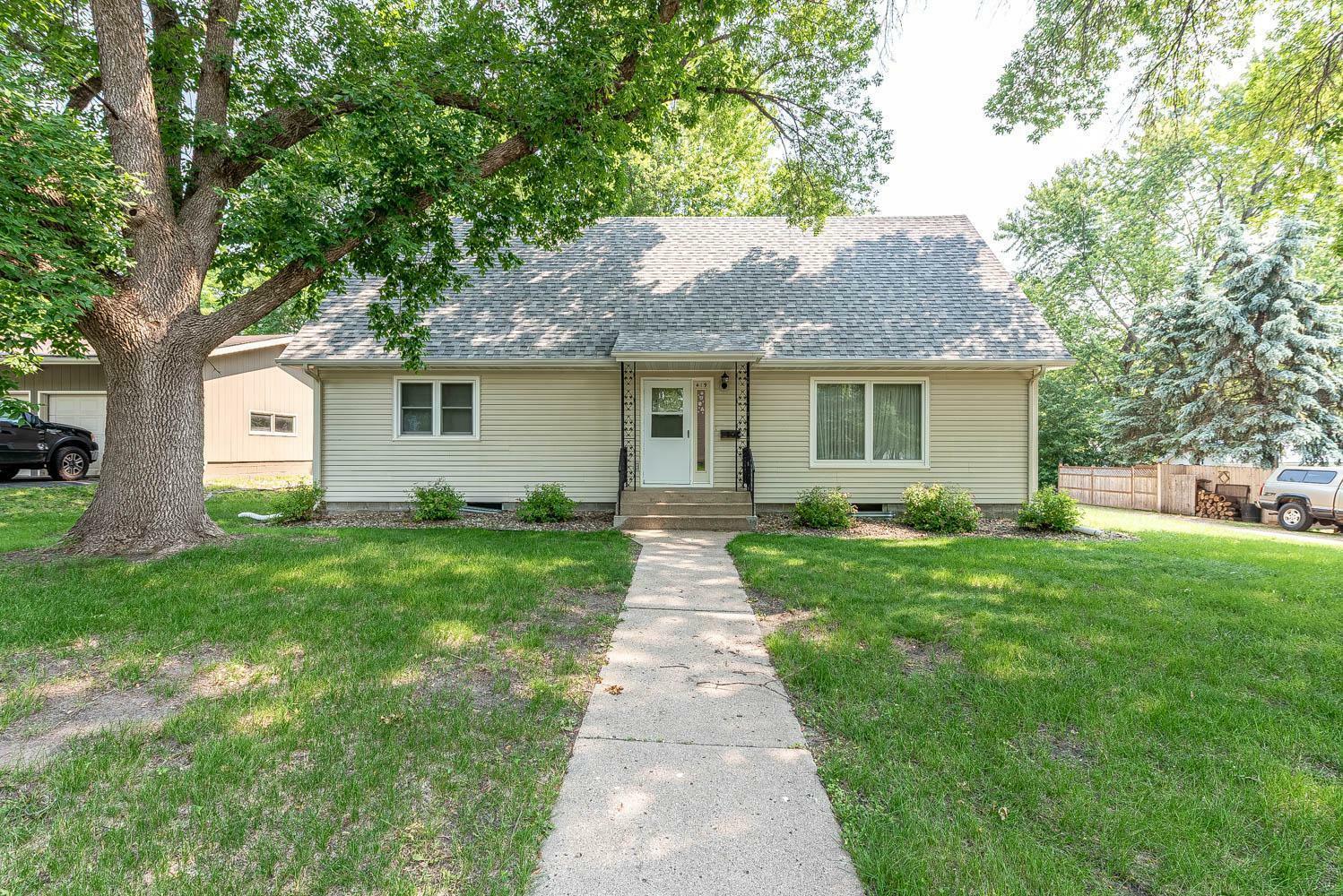 Property Photo: 419 W Jackson Street MN 56082