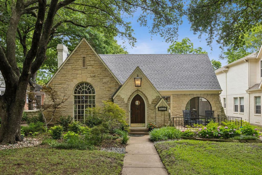 Property Photo: 6443 Velasco Avenue TX 75214