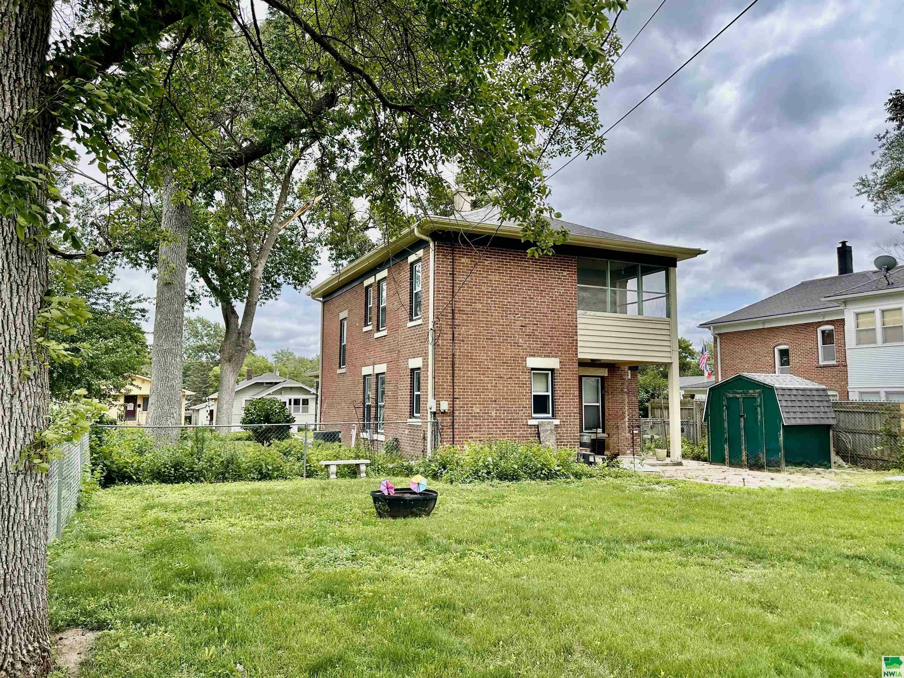 Property Photo: 2031 S Lemon Street IA 51106