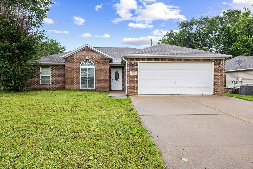 Property Photo: 309 Ryan Court AR 72761
