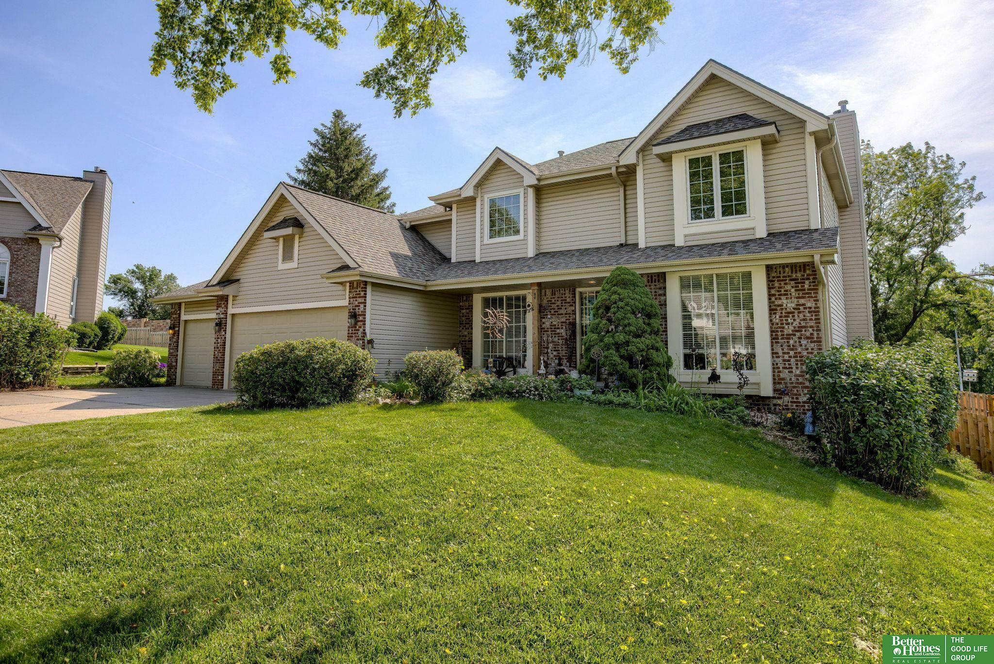 Property Photo: 5013 S 169th Circle NE 68135