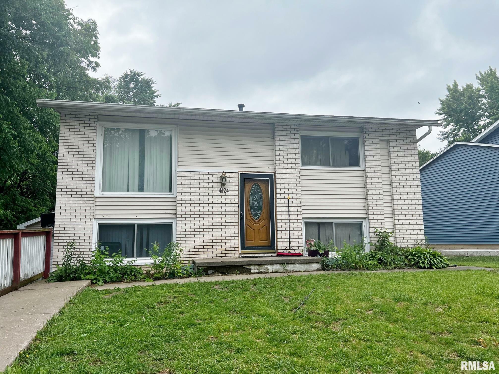 Property Photo: 4124 W Courtland Street IL 61615