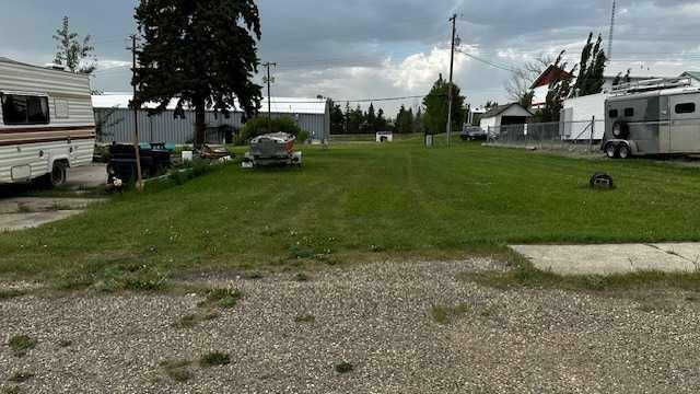 Photo de la propriété: 102 Center Street S AB T0M 2B0