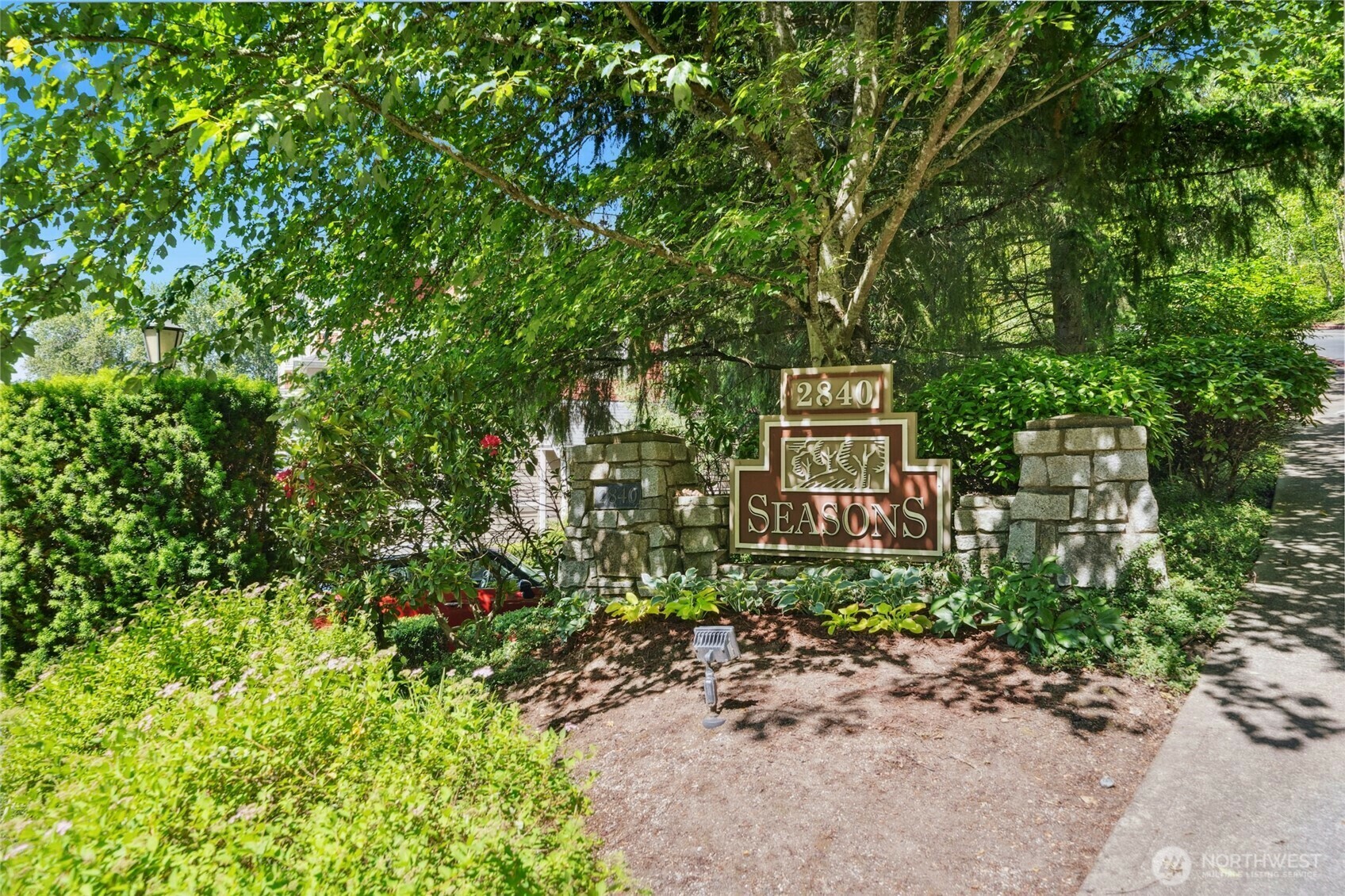 Property Photo: 2840 139th Avenue SE 9 WA 98005