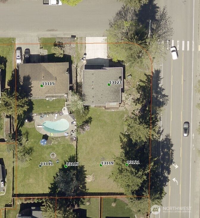 Property Photo:  13111 NE 134th Place 3  WA 98034 