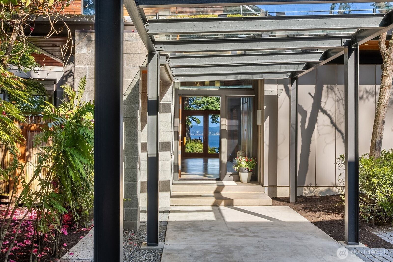 Property Photo:  7268  Madrona Drive NE  WA 98110 