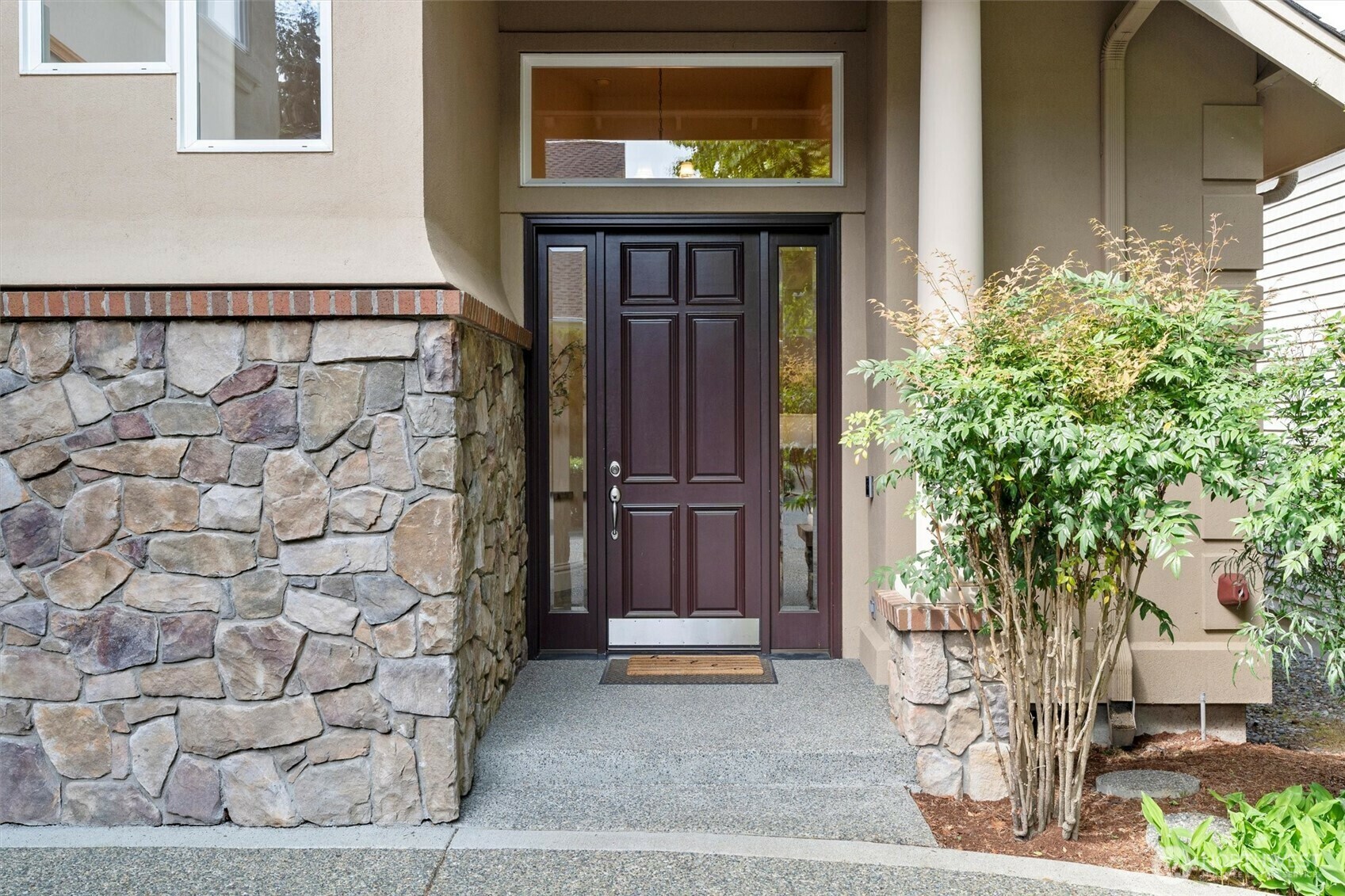 Property Photo: 8407 SE 69th Place WA 98040