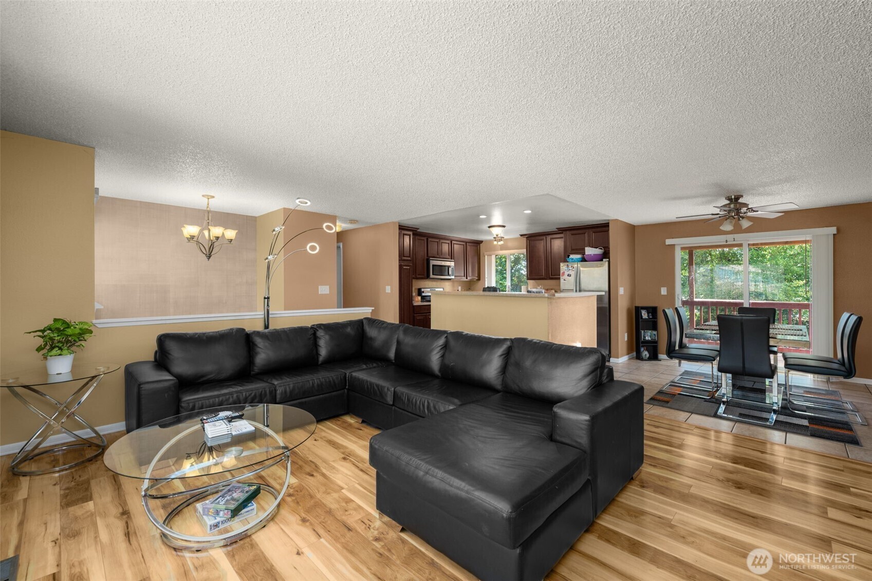 Property Photo: 33046 38th Avenue SW WA 98023