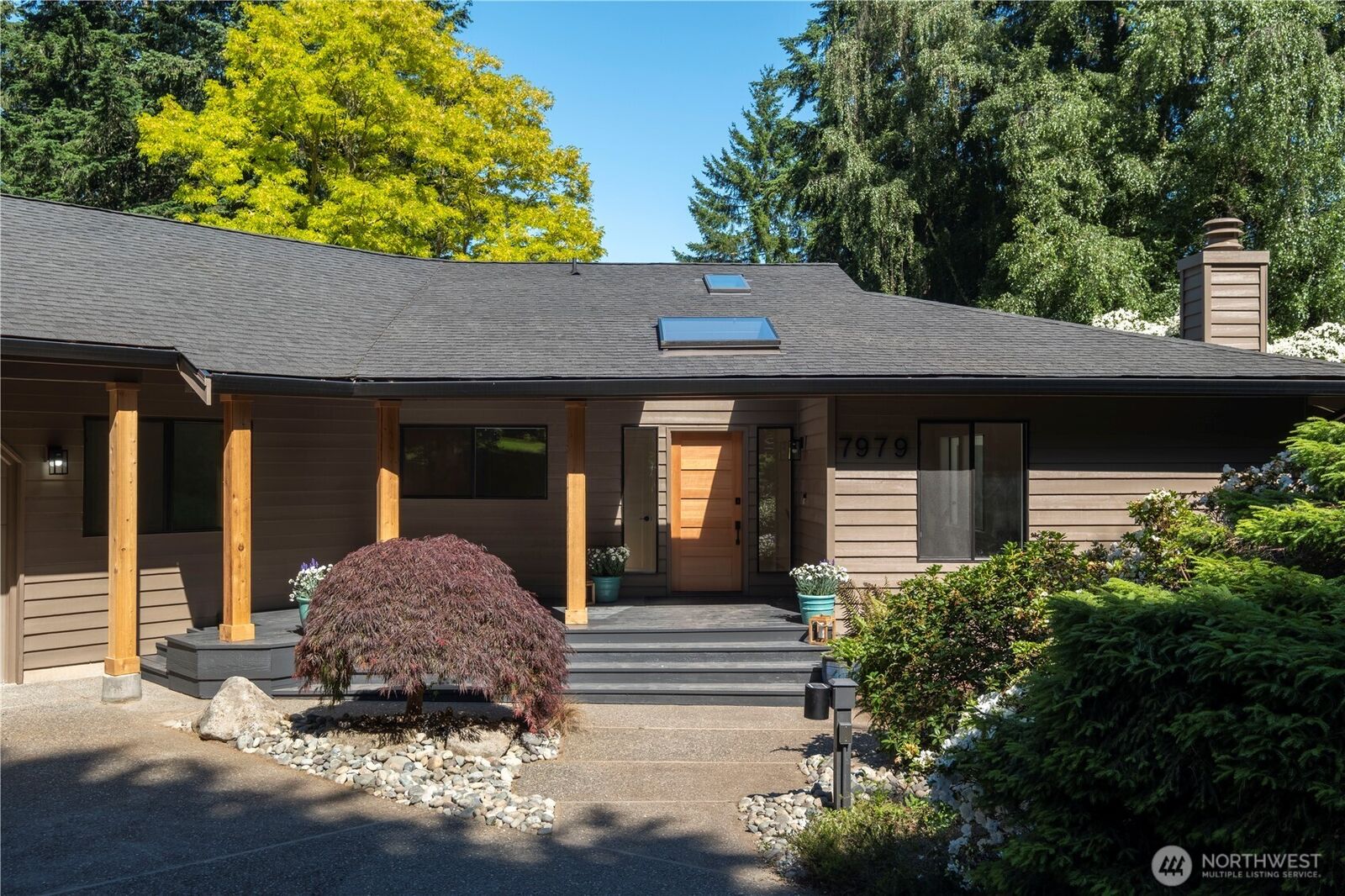 Property Photo:  7979 NE Leslie Lane  WA 98110 