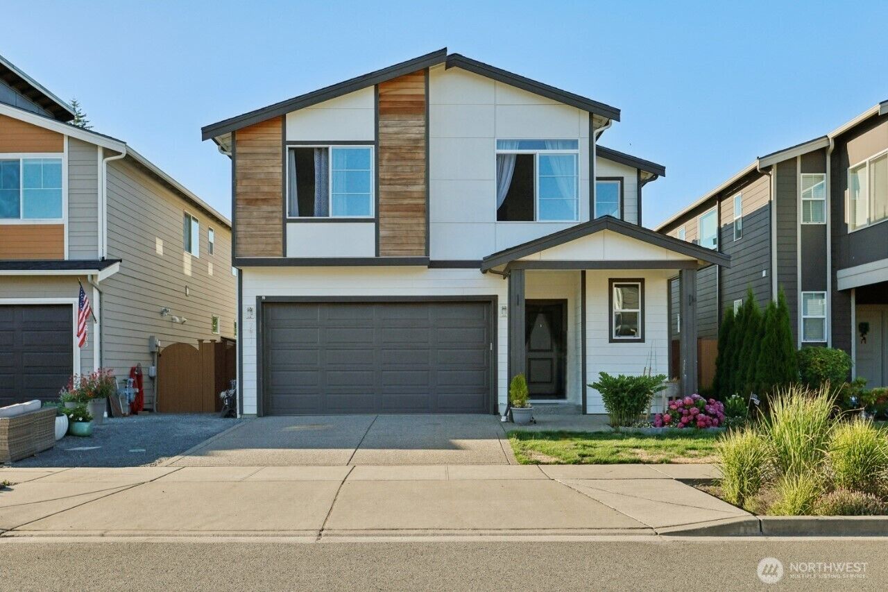 Property Photo: 2611 176th Place NE WA 98271