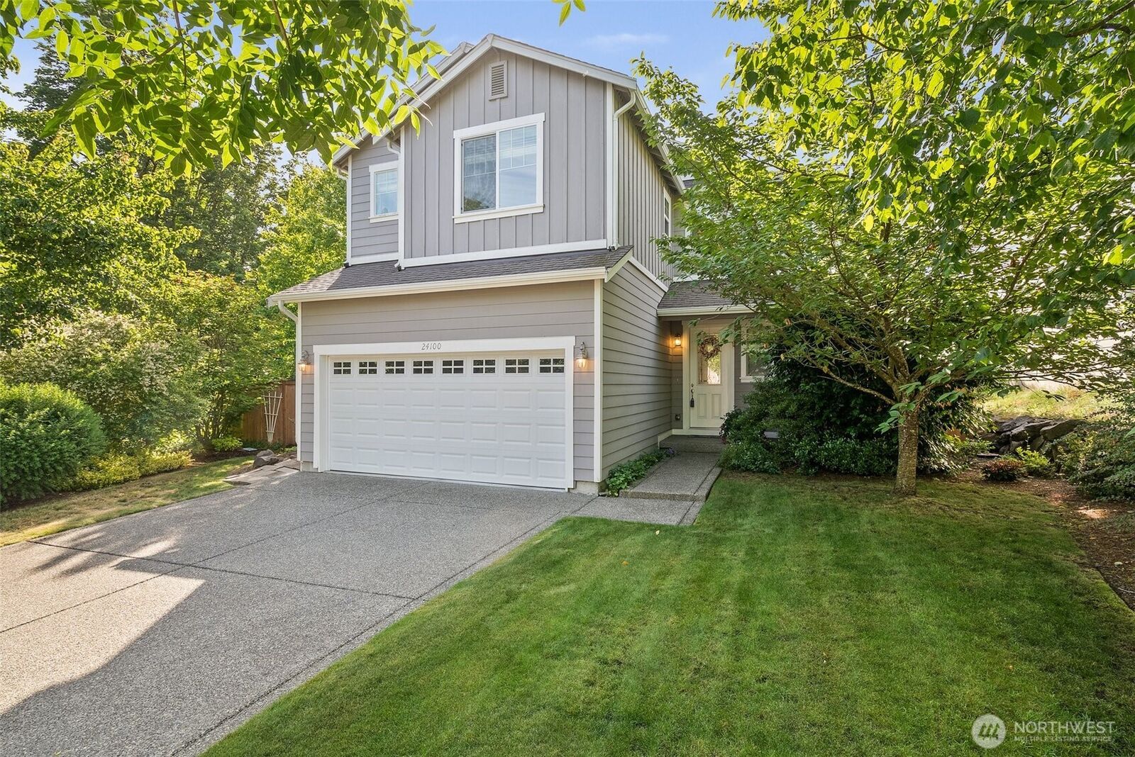 Property Photo: 24100 184th Avenue SE WA 98042