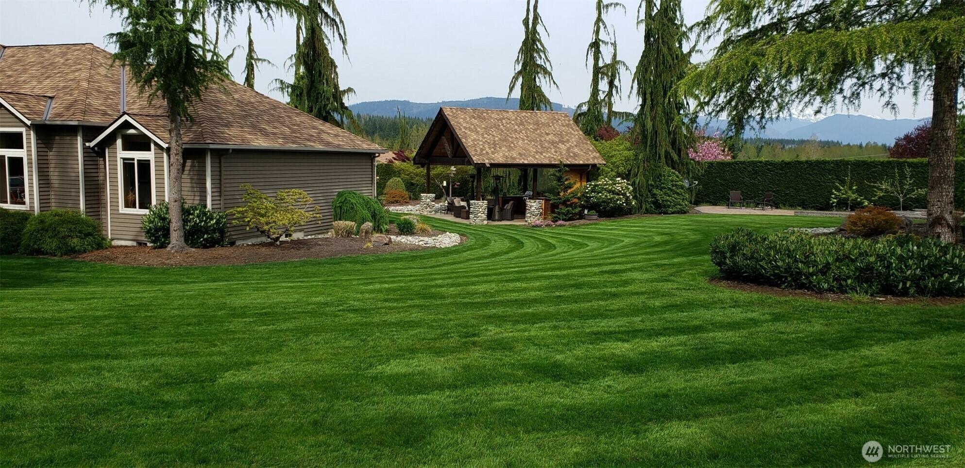 Property Photo: 11504 128th Drive NE WA 98258