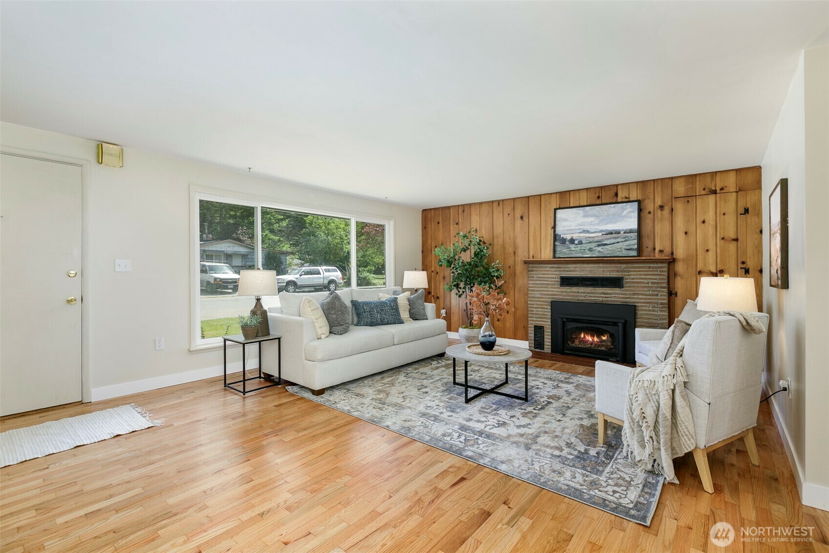 Property Photo: 331 E 2nd Street WA 98045