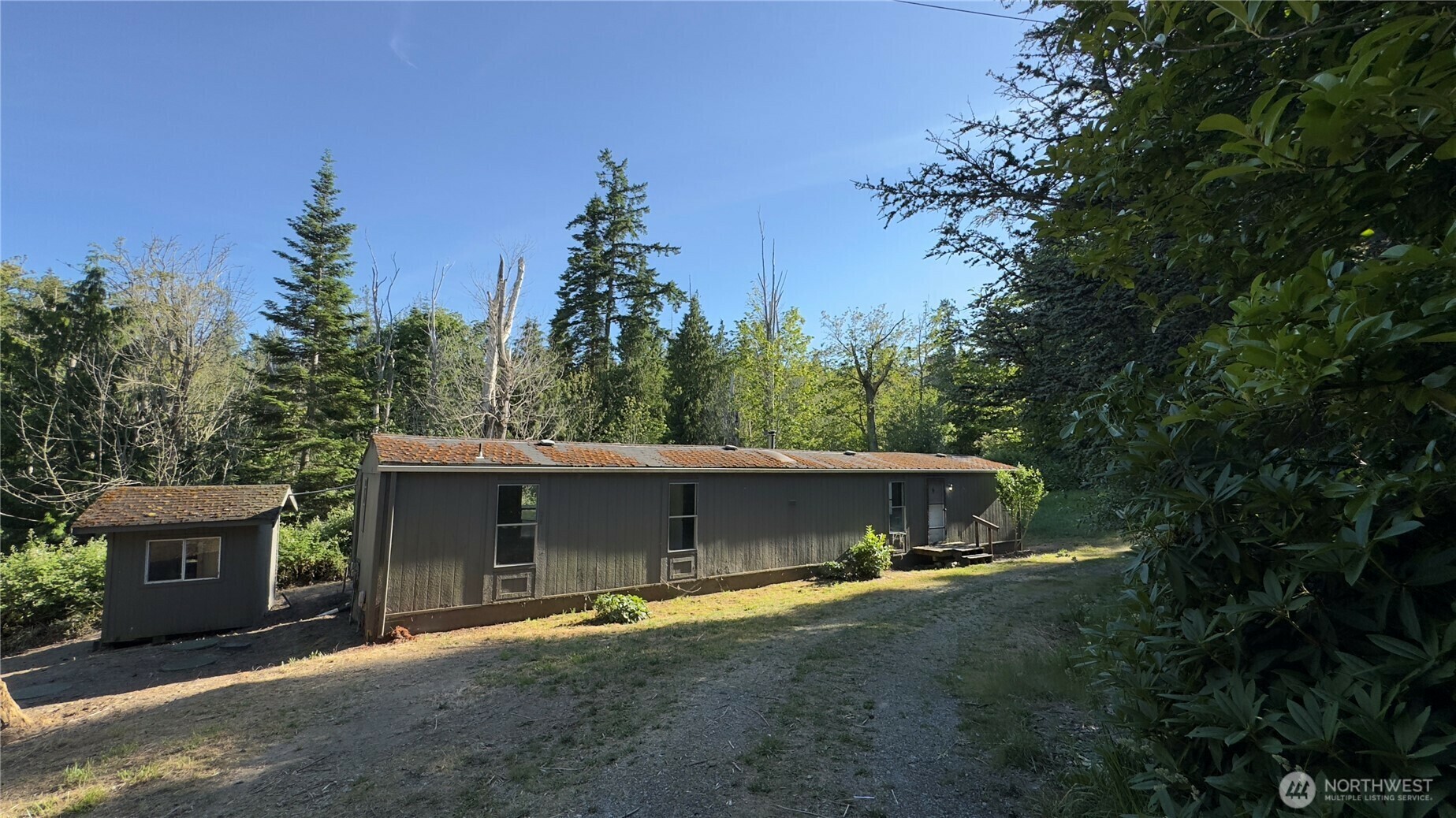 Property Photo: 32 E Mountain View Rd WA 98282