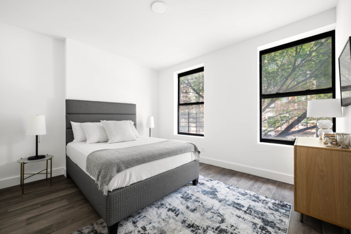 Property Photo:  411-421 Manhattan Avenue 4  NY 10026 