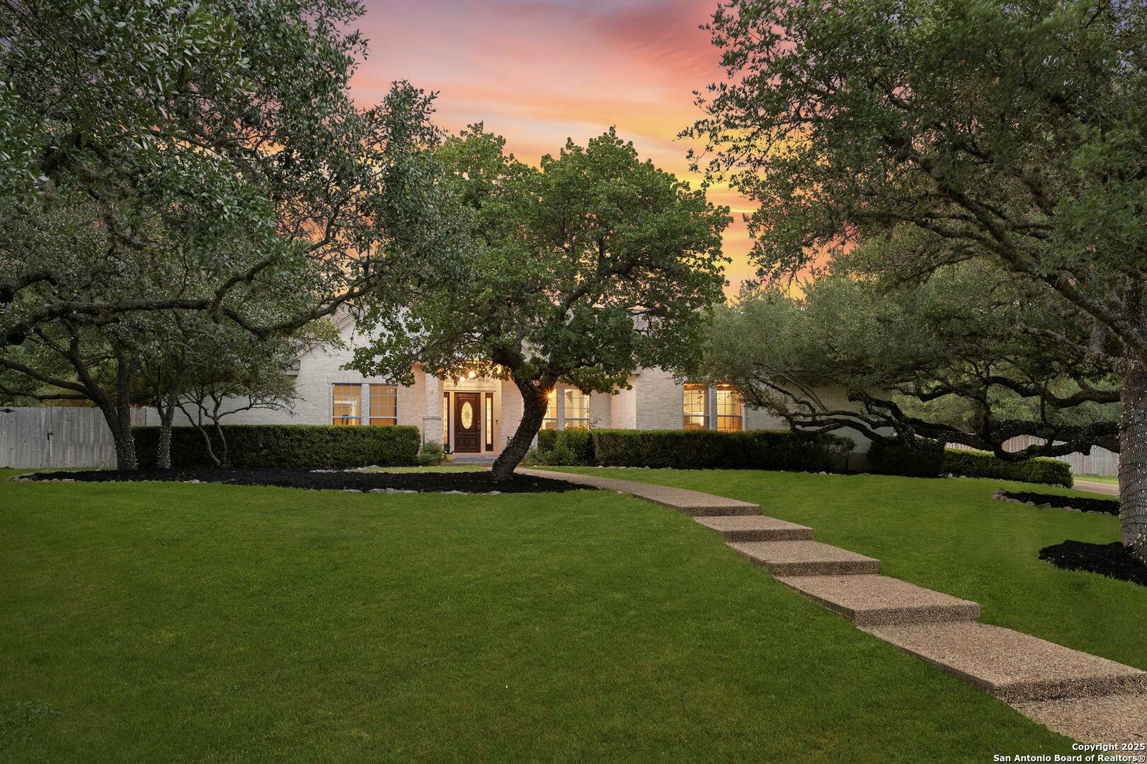 Property Photo: 608 Kendall Pkwy TX 78015