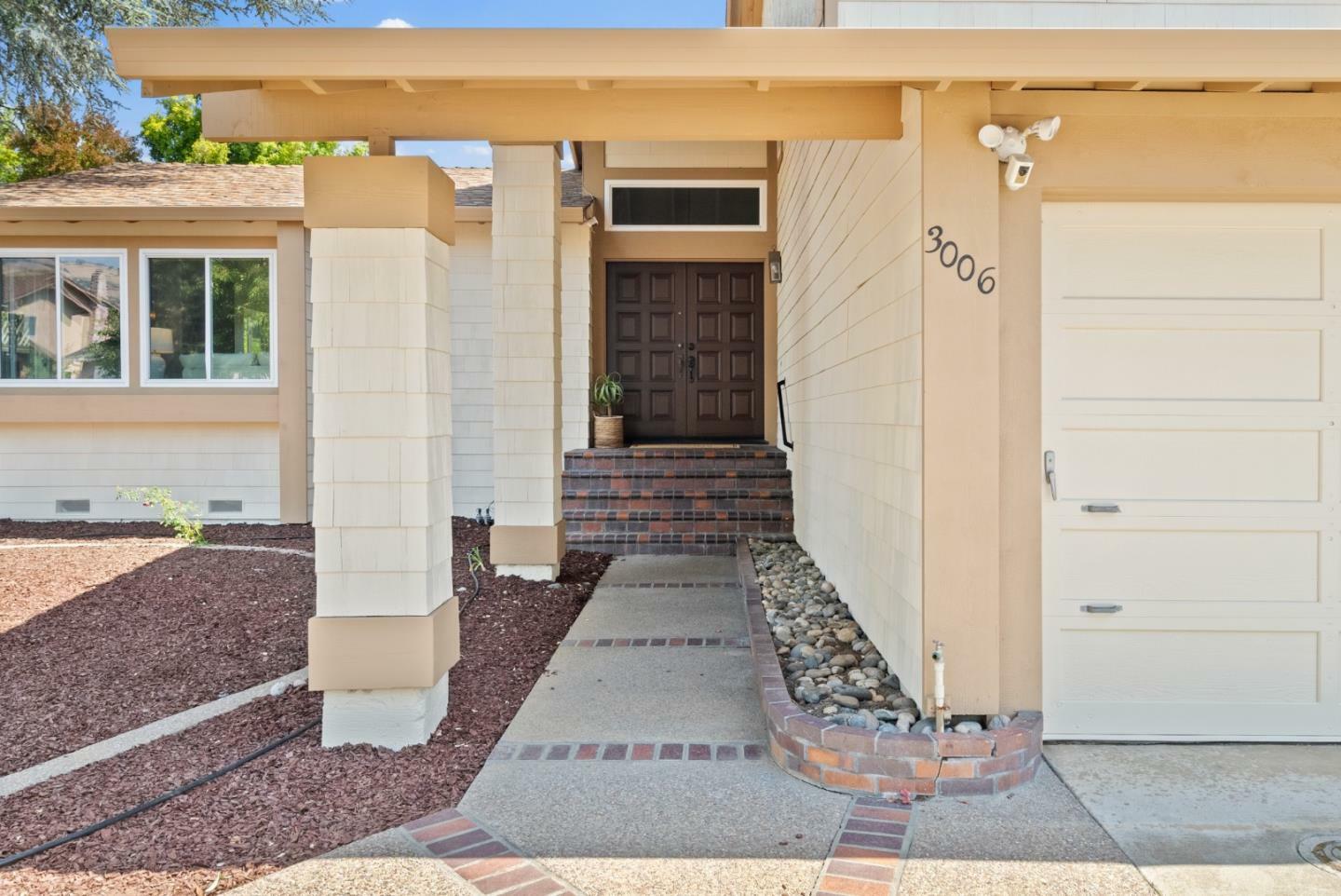 Property Photo: 3006 King Estate CA 95135