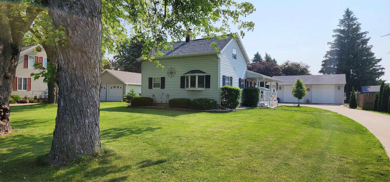 Property Photo:  441 North Madison Street  WI 53963 