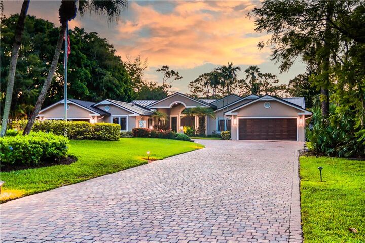 Property Photo: 5954 NW 74th Ter FL 33067