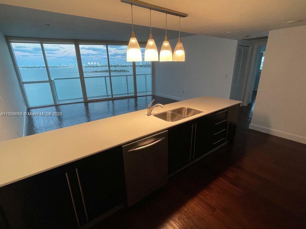Property Photo:  665 NE 25th St 1102  FL 33137 