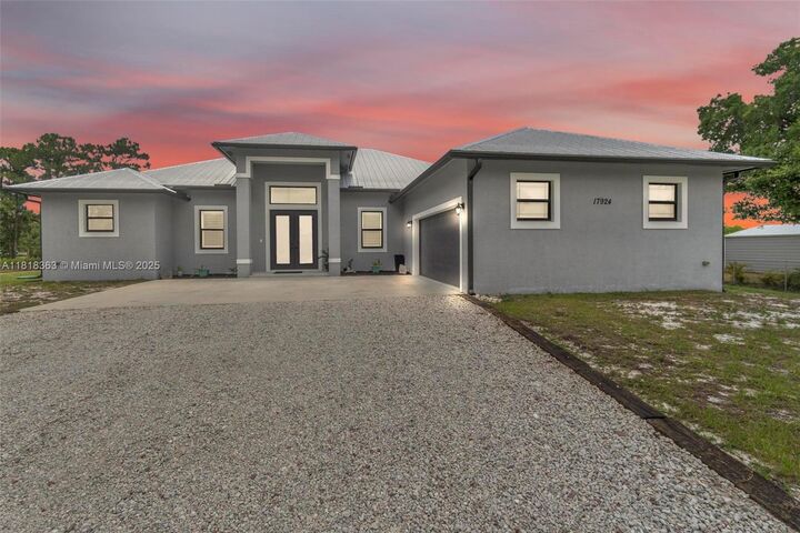 17924 N 68th St N  Loxahatchee FL 33470 photo