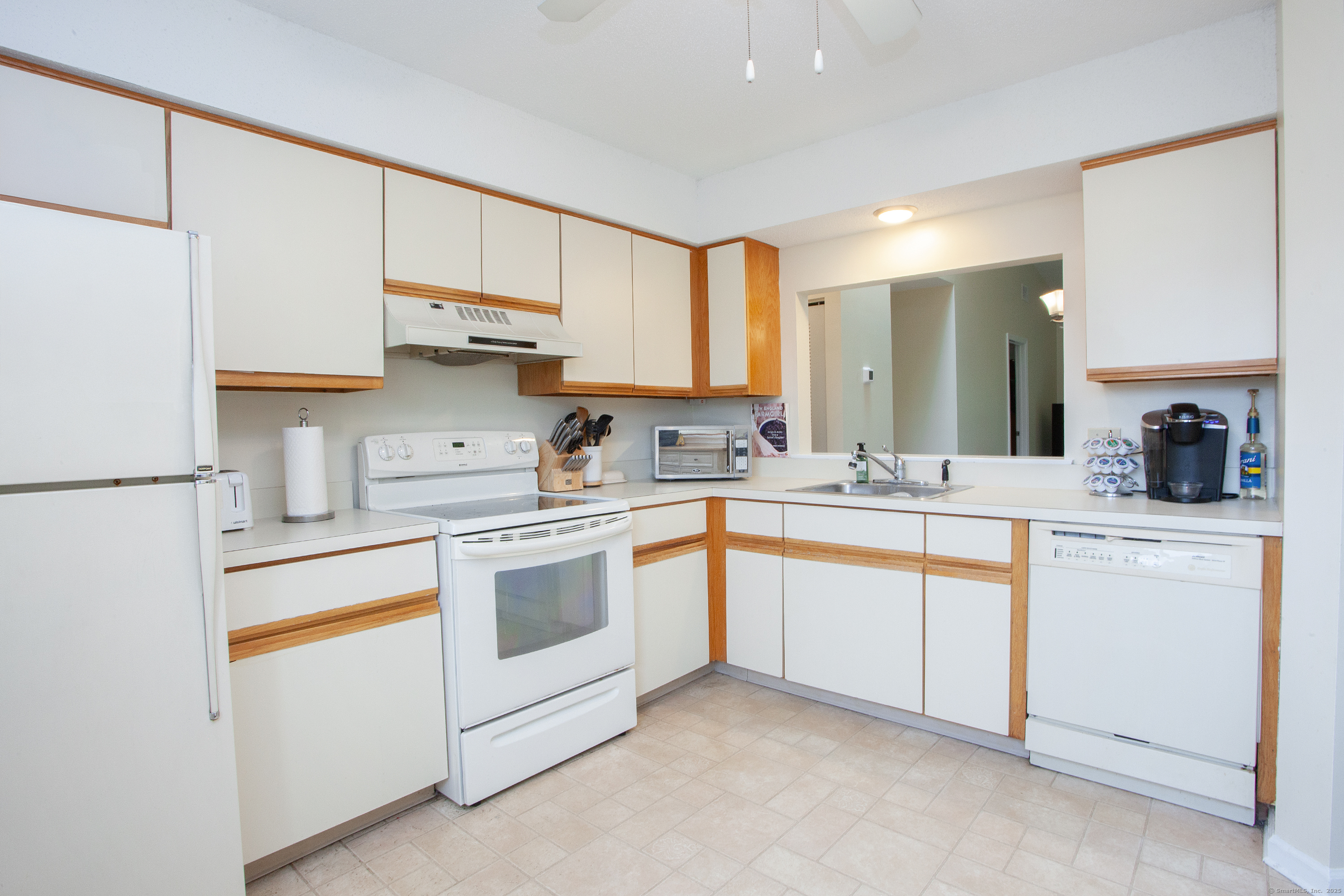 Property Photo: 38 Simsbury Landing 38 CT 06070